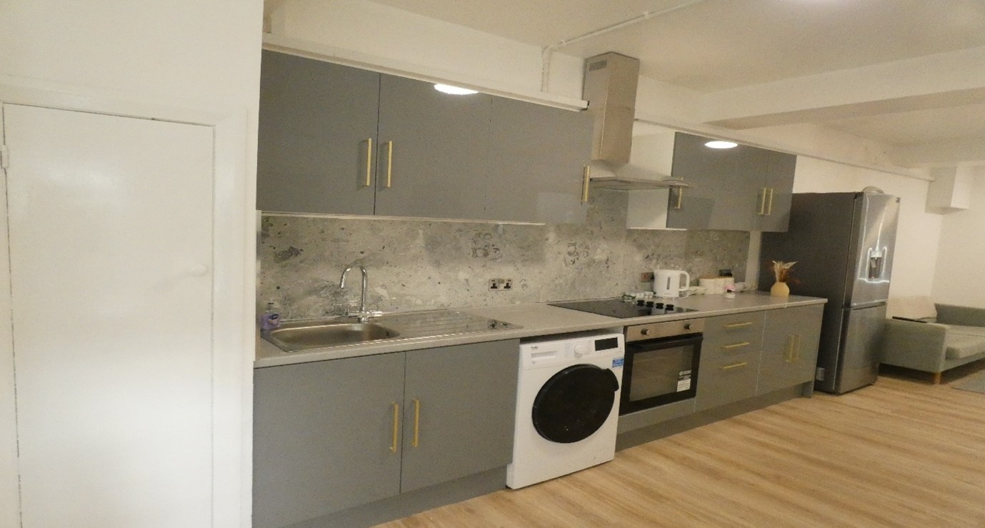 1-bedroom available in a 3 bedroom shared HMO flat
