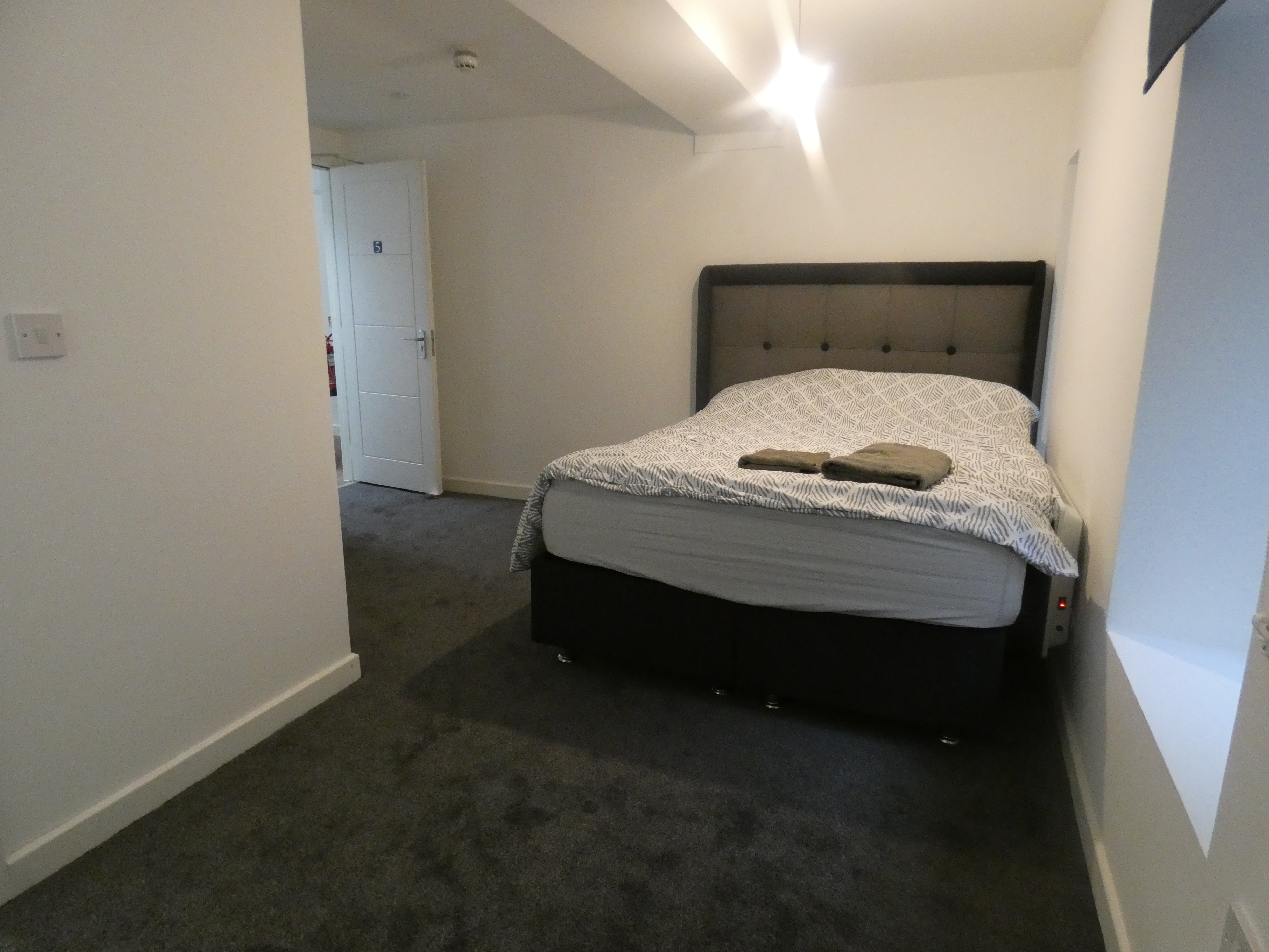 1 bedroom in a house share to rent