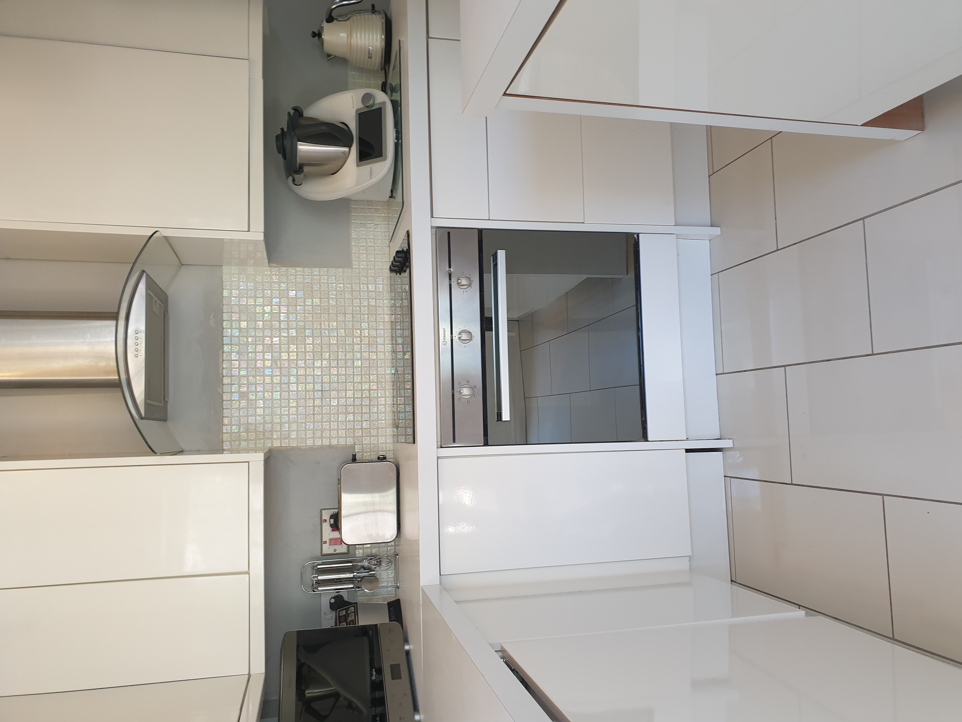 2 bedroom flat share to rent