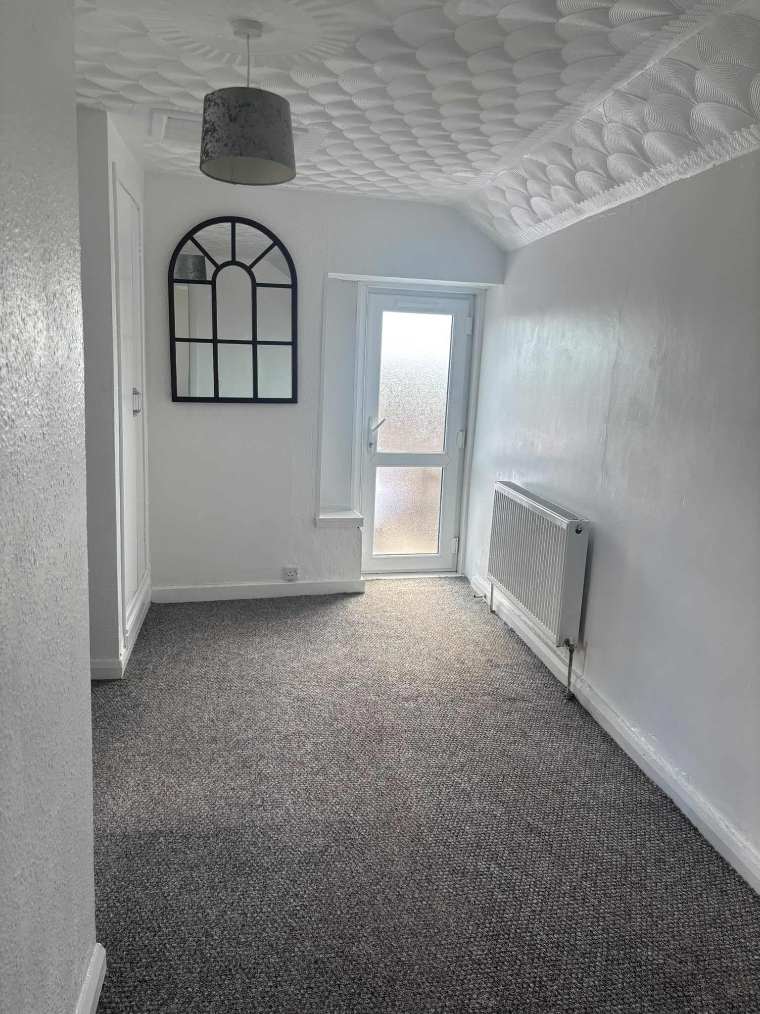 3 bedroom end of terrace house to rent
