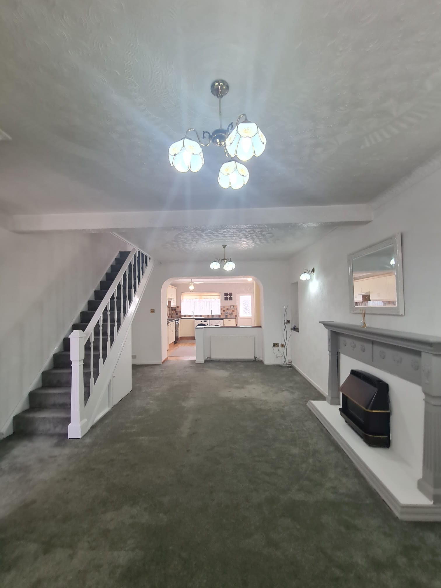 3 bedroom end of terrace house