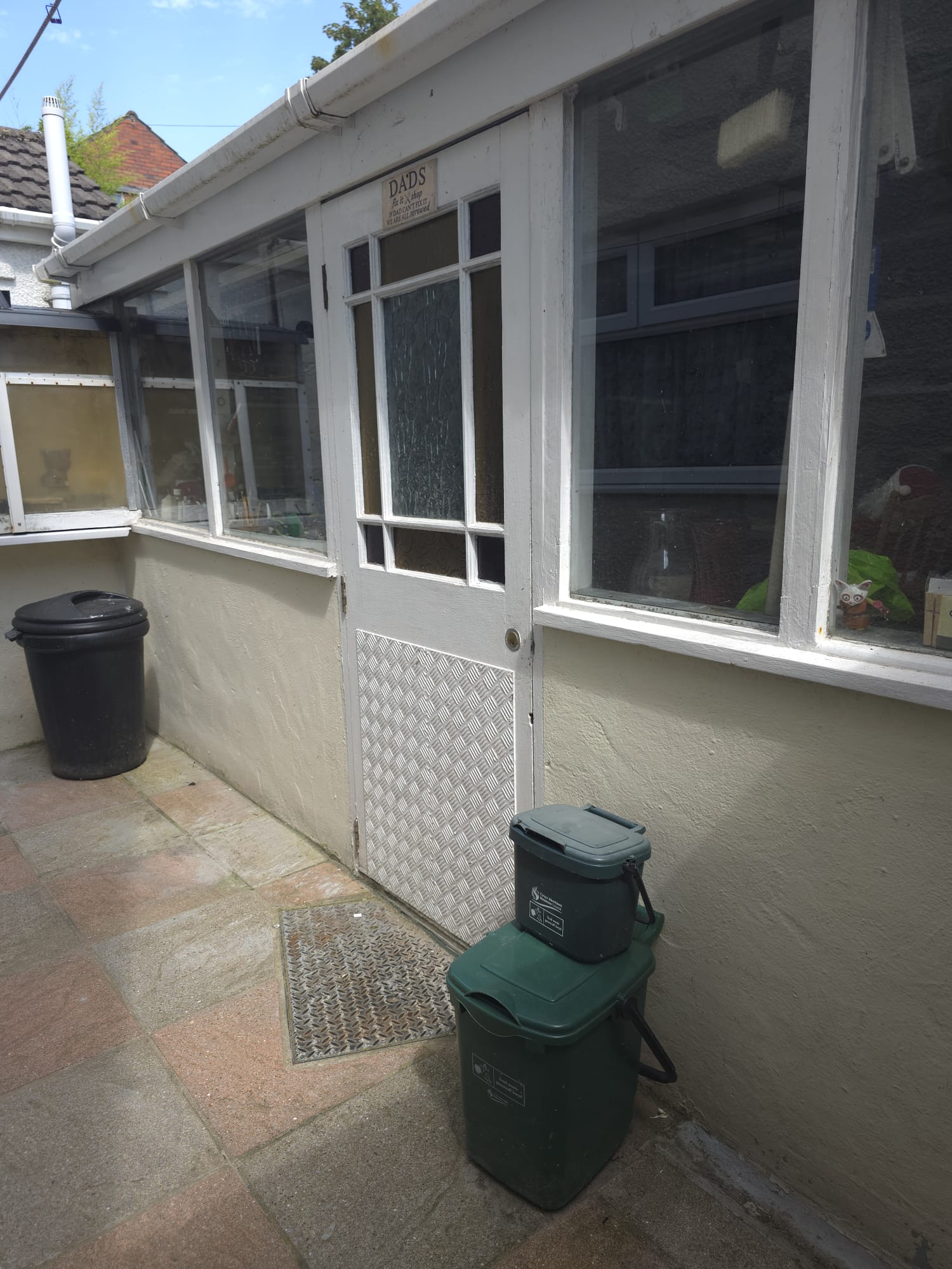 3 bedroom end of terrace house