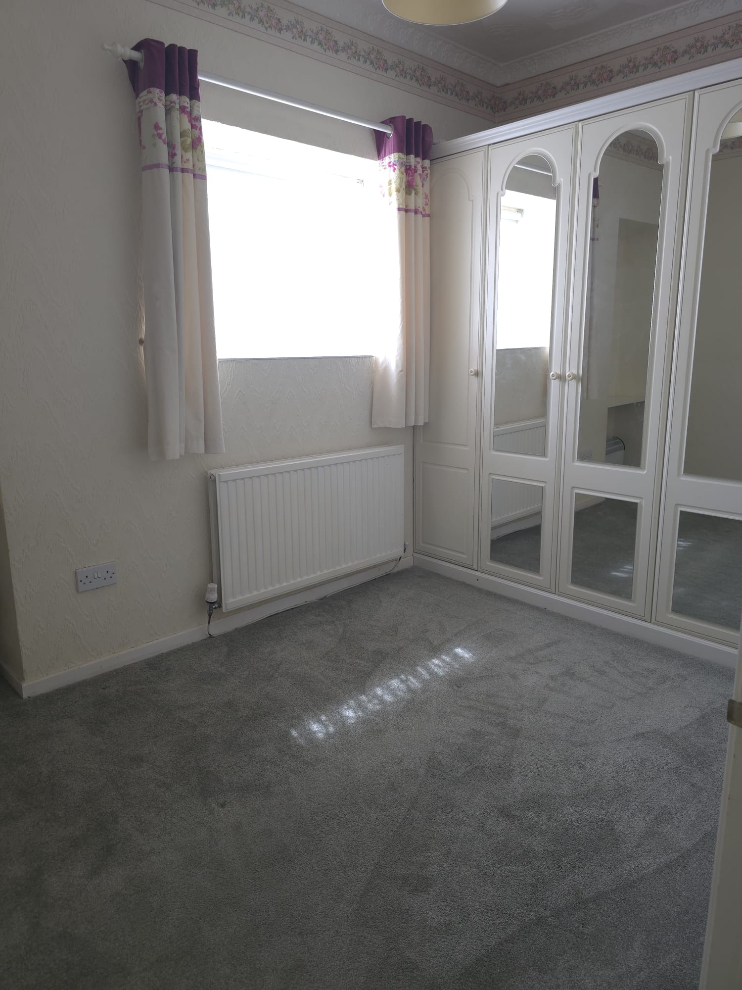 3 bedroom end of terrace house