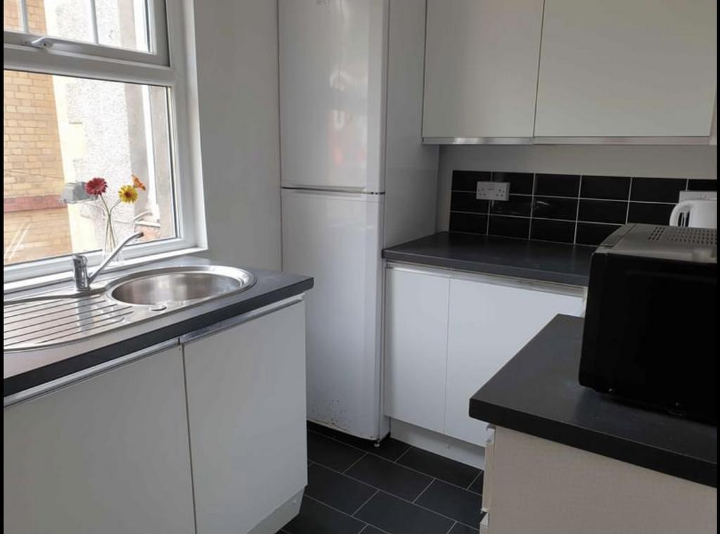 3 Bedroom House in Multiple Occupation