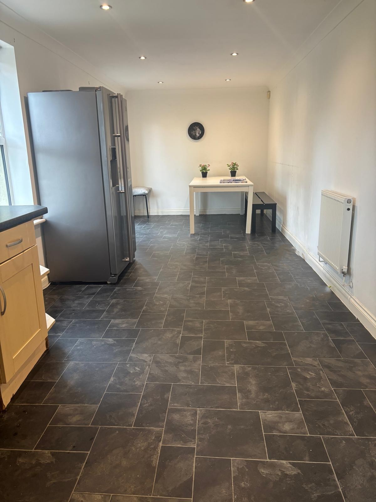 4 bedroom 2 bathroom