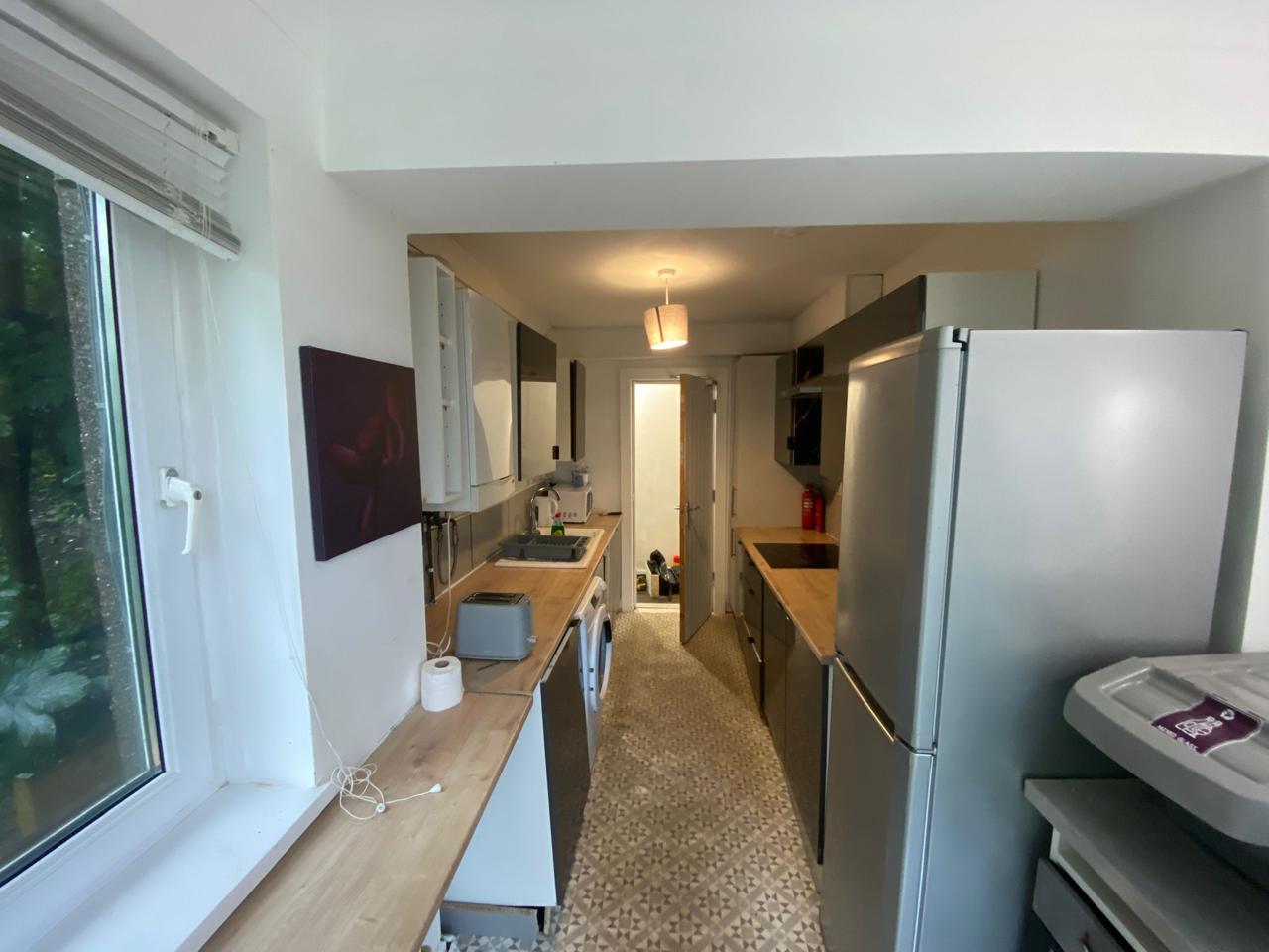 4 bedroom flat share