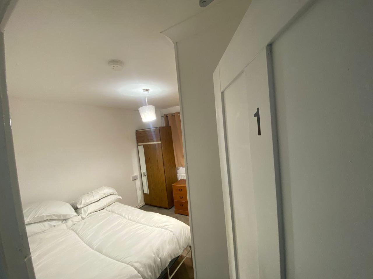 4 bedroom flat share