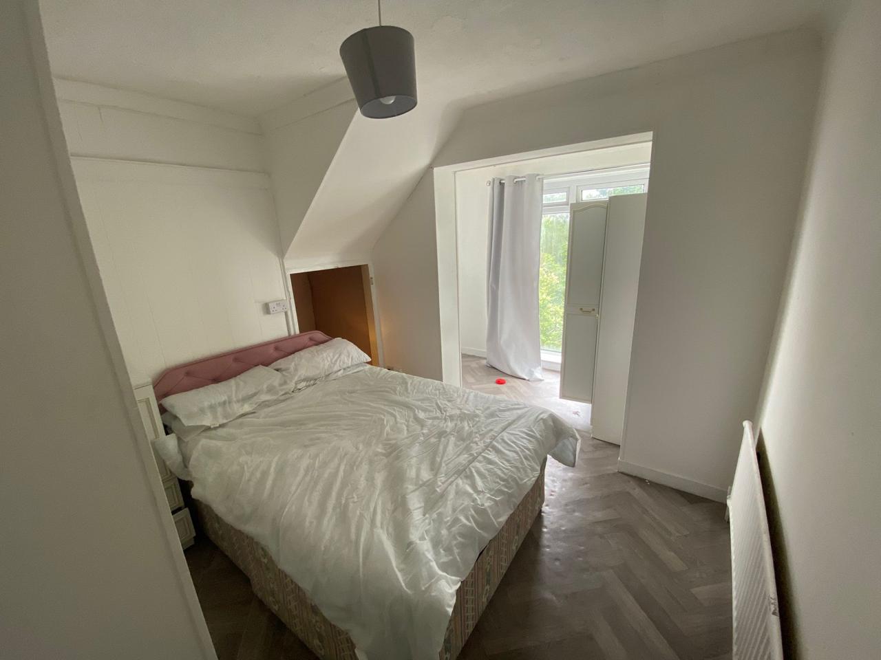 4 bedroom flat share