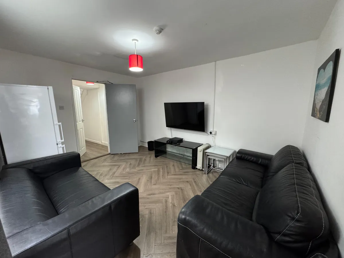 6 bedroom house share to rent