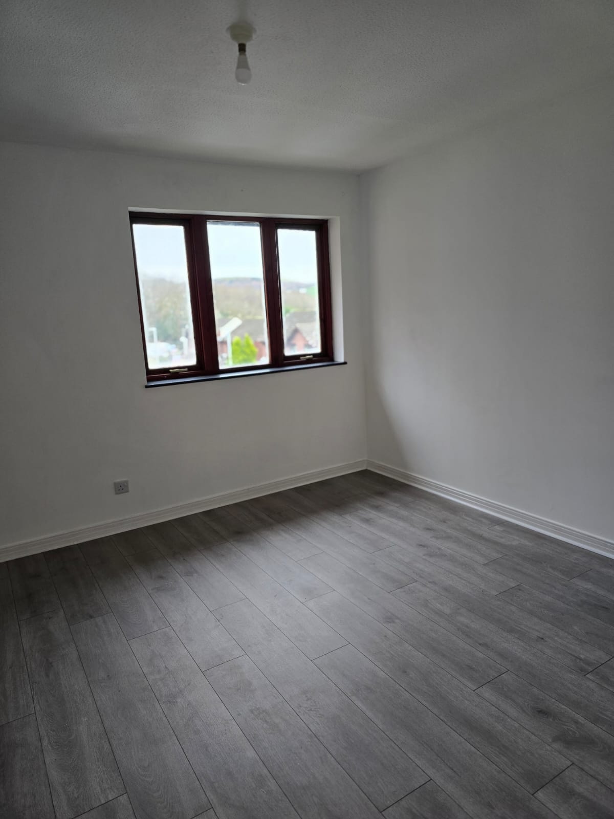 2 Bed End of Terraced House 
