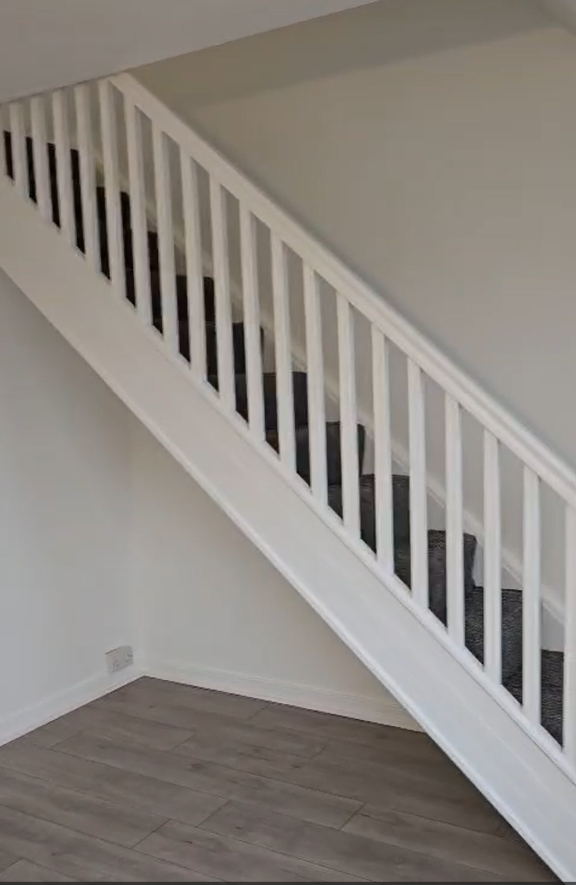 2 Bed End of Terraced House 