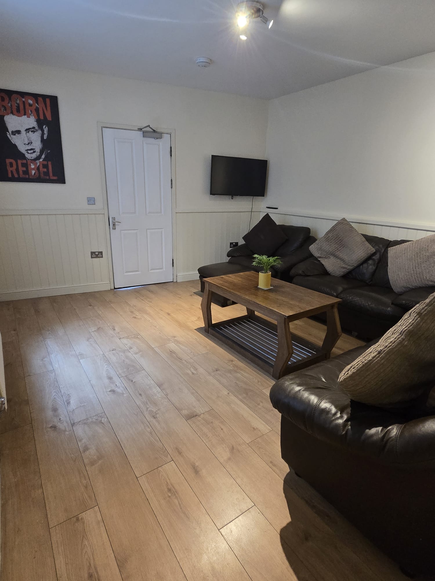 6 Rooms available for to let at Kilvey Terrace, St Thomas, Swansea, SA1 8BA (HMO)