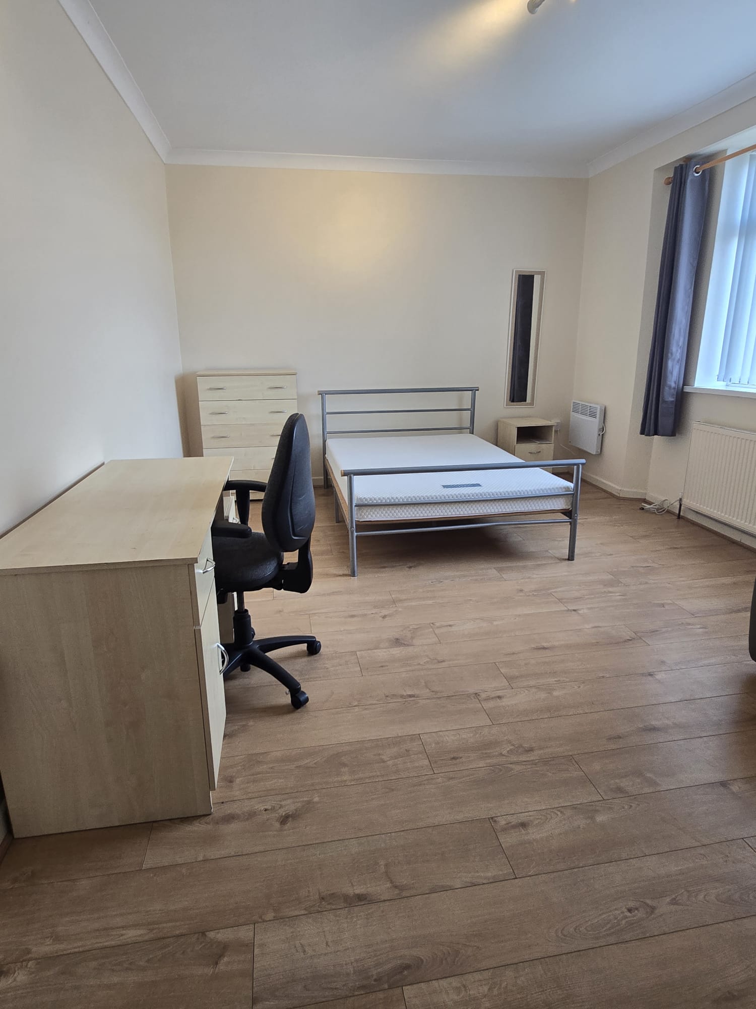 6 Rooms available for to let at Kilvey Terrace, St Thomas, Swansea, SA1 8BA (HMO)