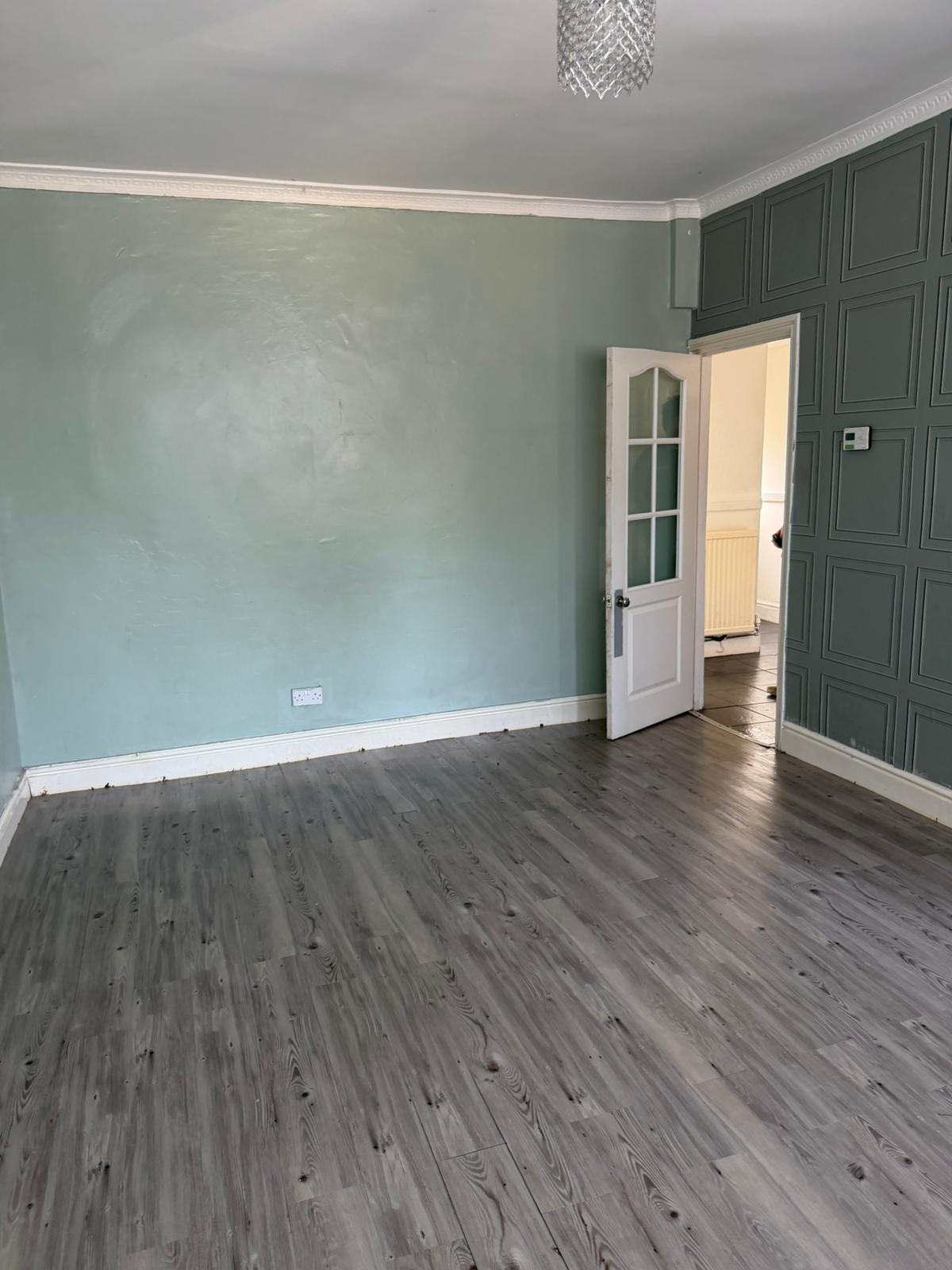 3 Bedroom House Swansea Road, Trebanos, Swansea, Neath Port Talbot, SA8 4BL