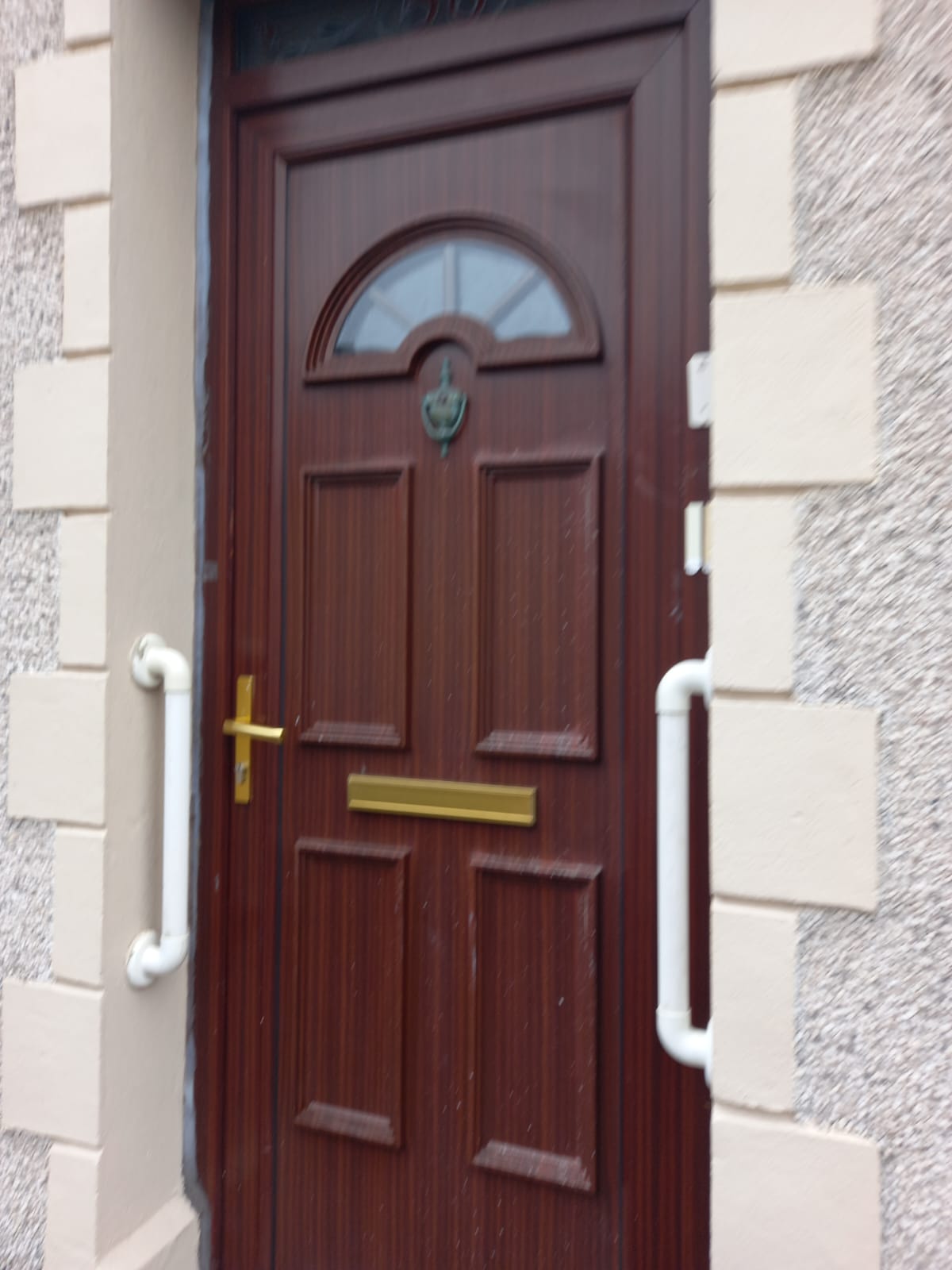 spacious and modern 2‑bedroom home has just become available on Baptist Well Street, right in the heart of Swansea.