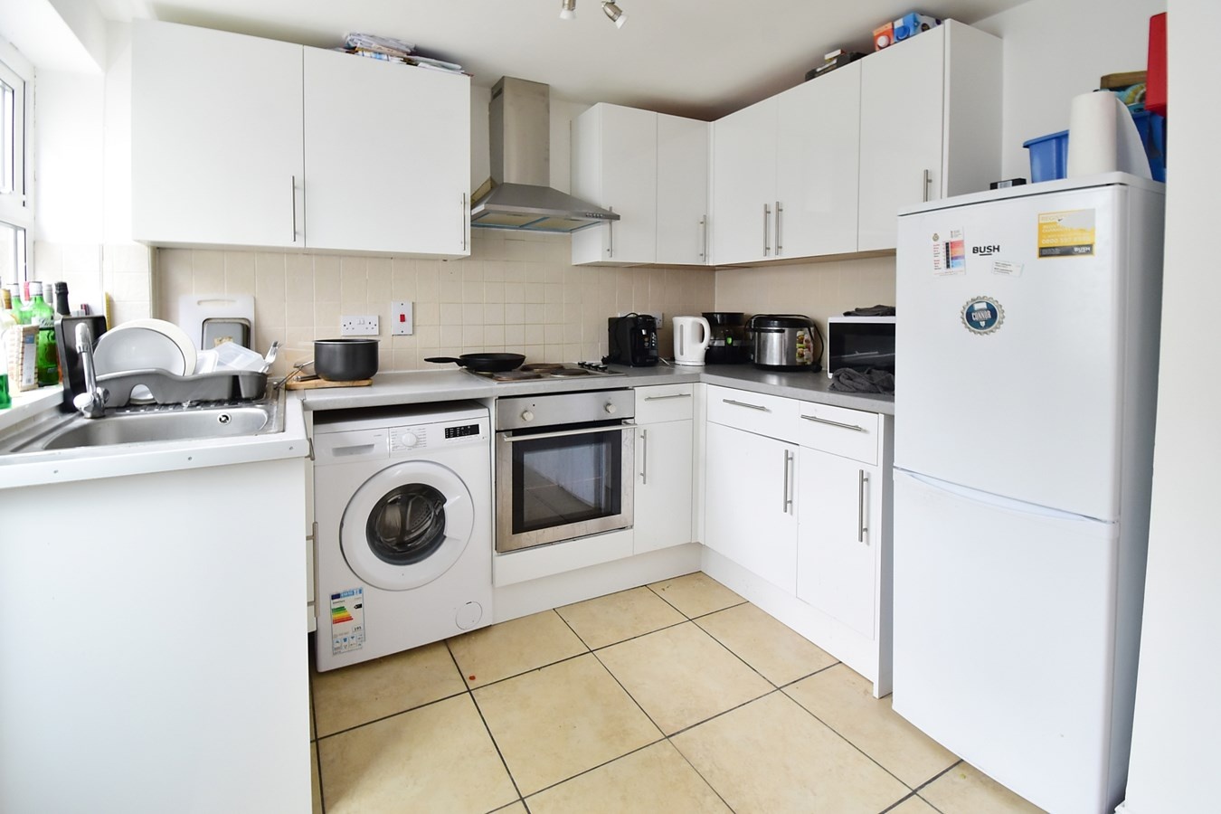 Rhondda Street - 3 BEDROOM HOUSE FOR LET