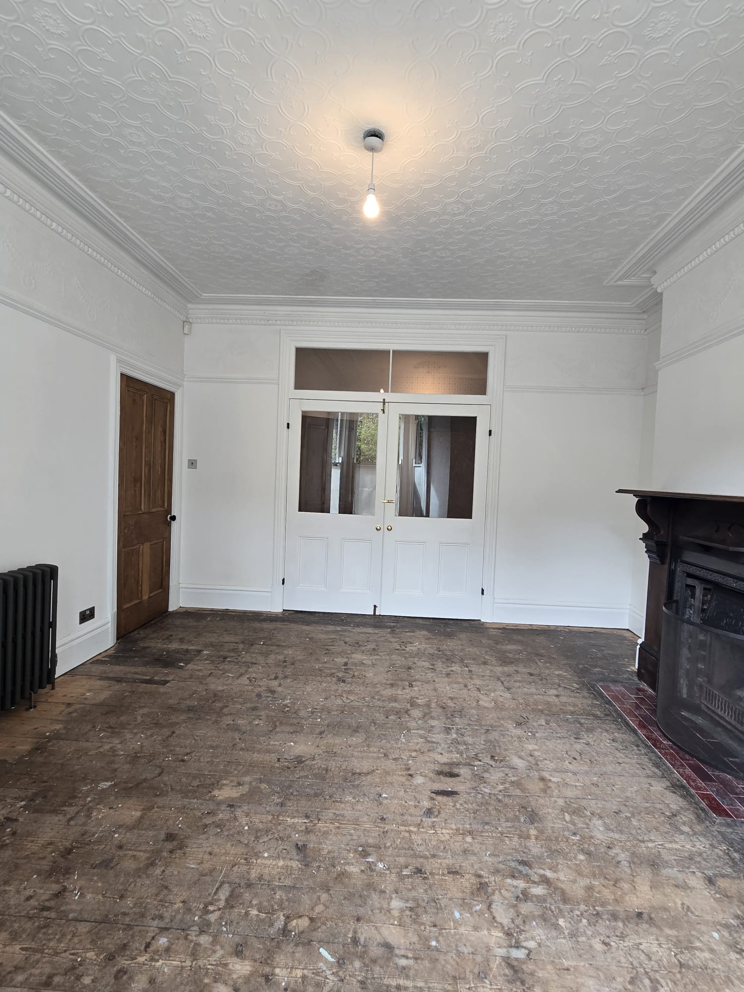 Spacious 5 Bedroom Terraced Property For Sale