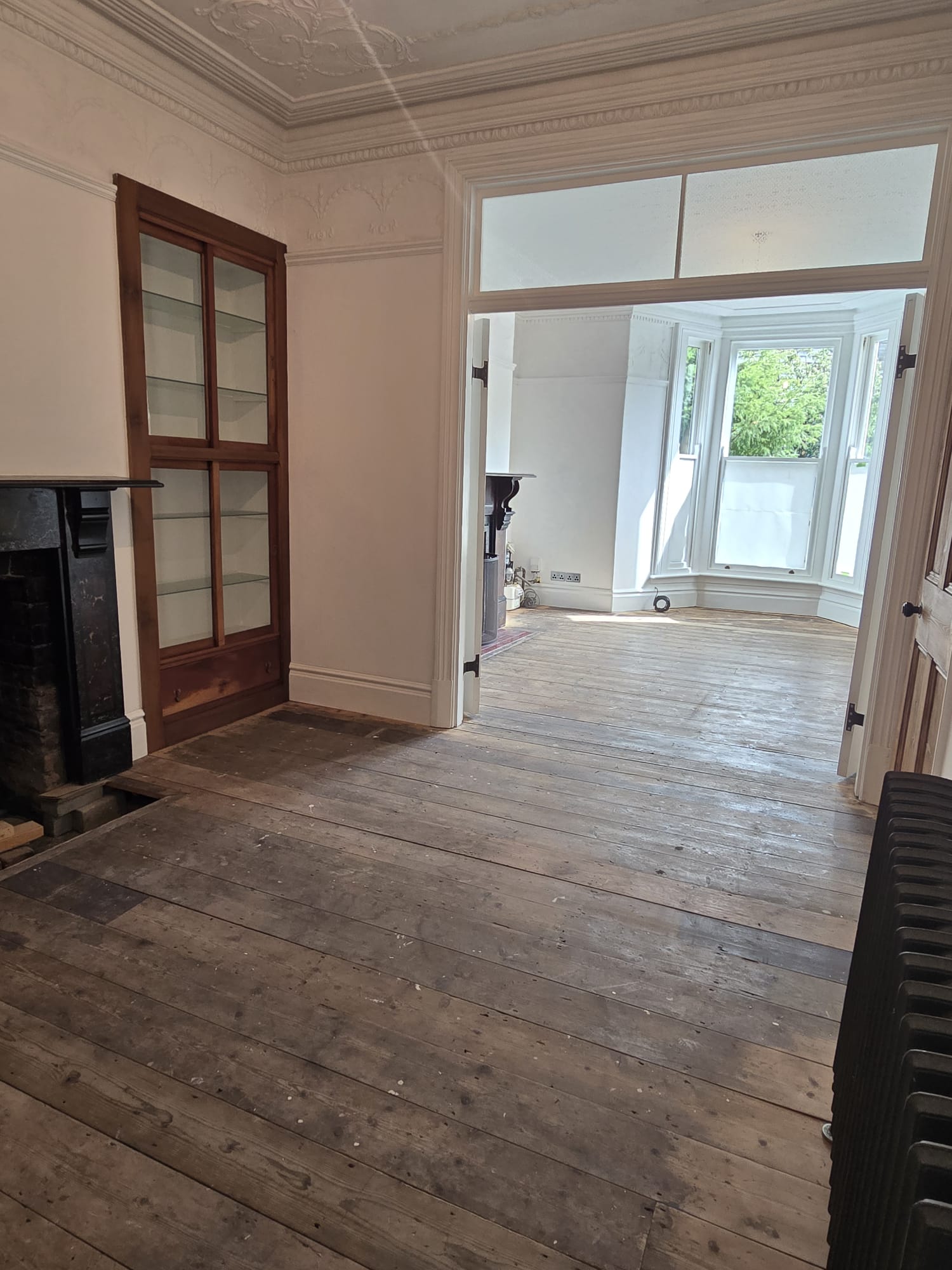Spacious 5 Bedroom Terraced Property For Sale