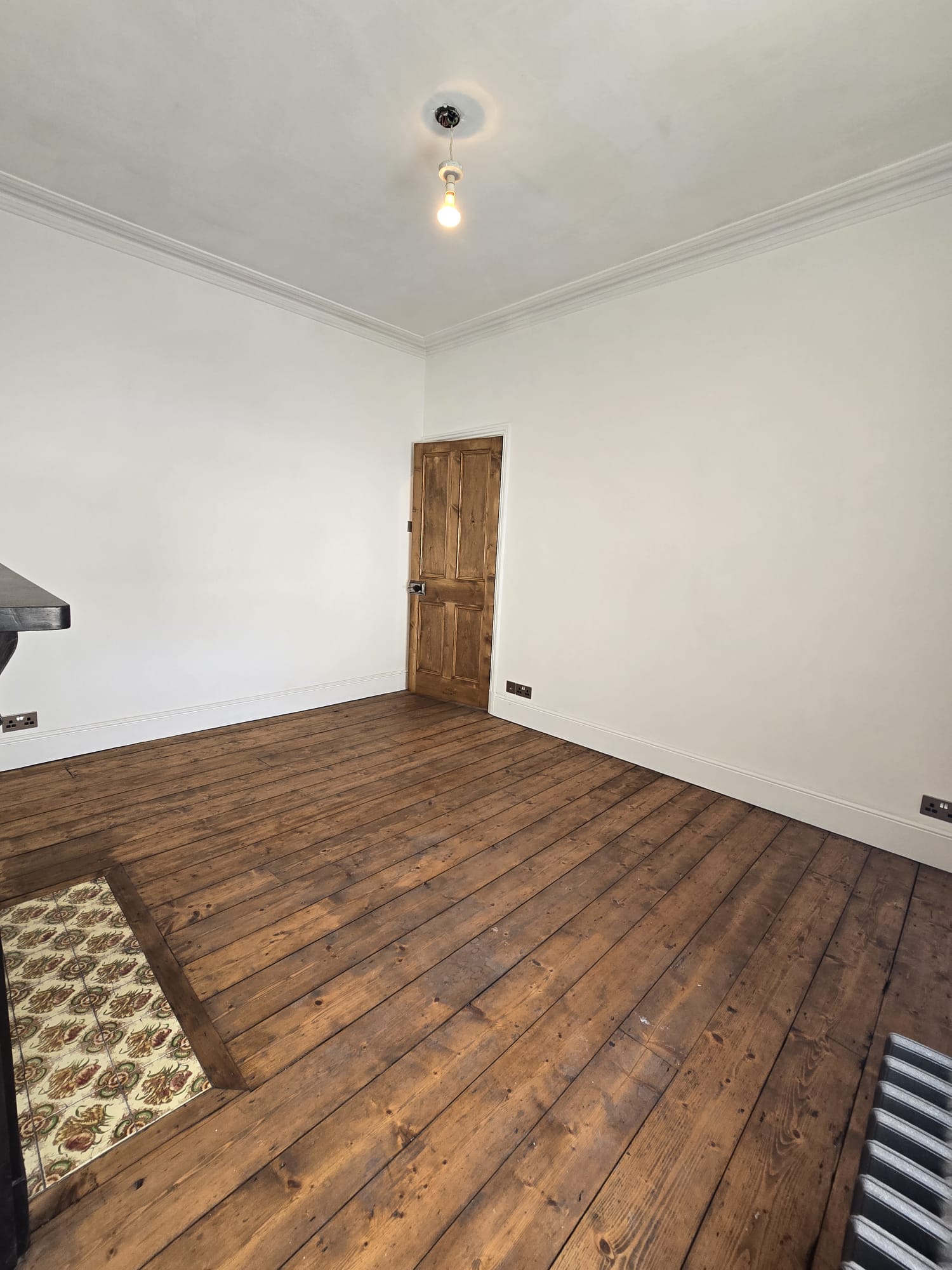Spacious 5 Bedroom Terraced Property For Sale