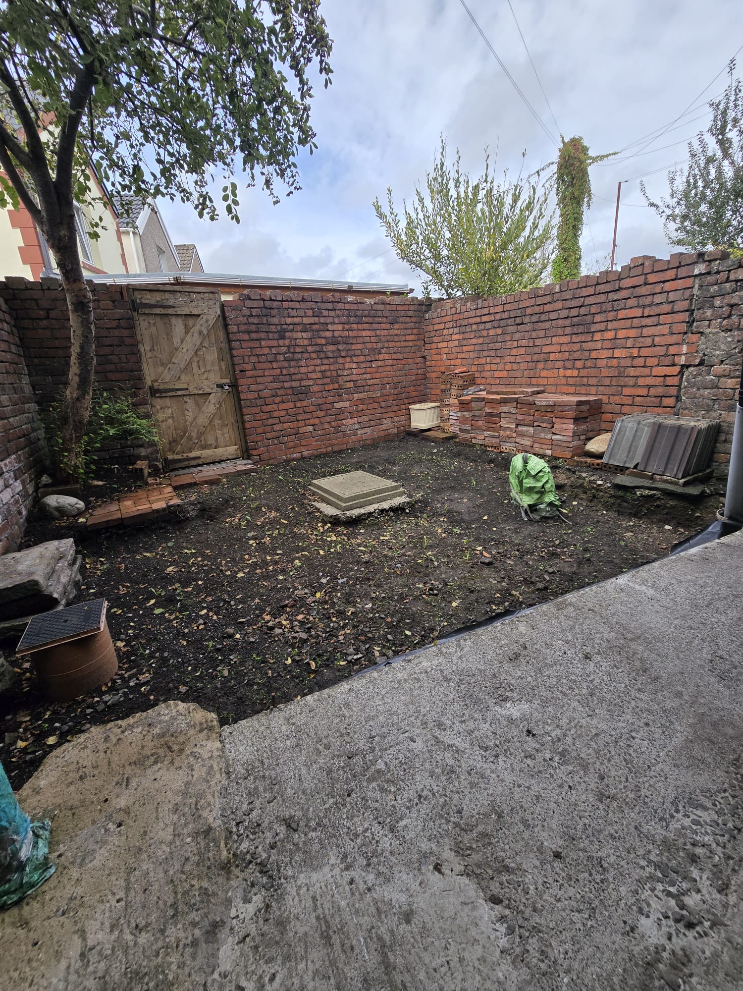 Spacious 5 Bedroom Terraced Property For Sale