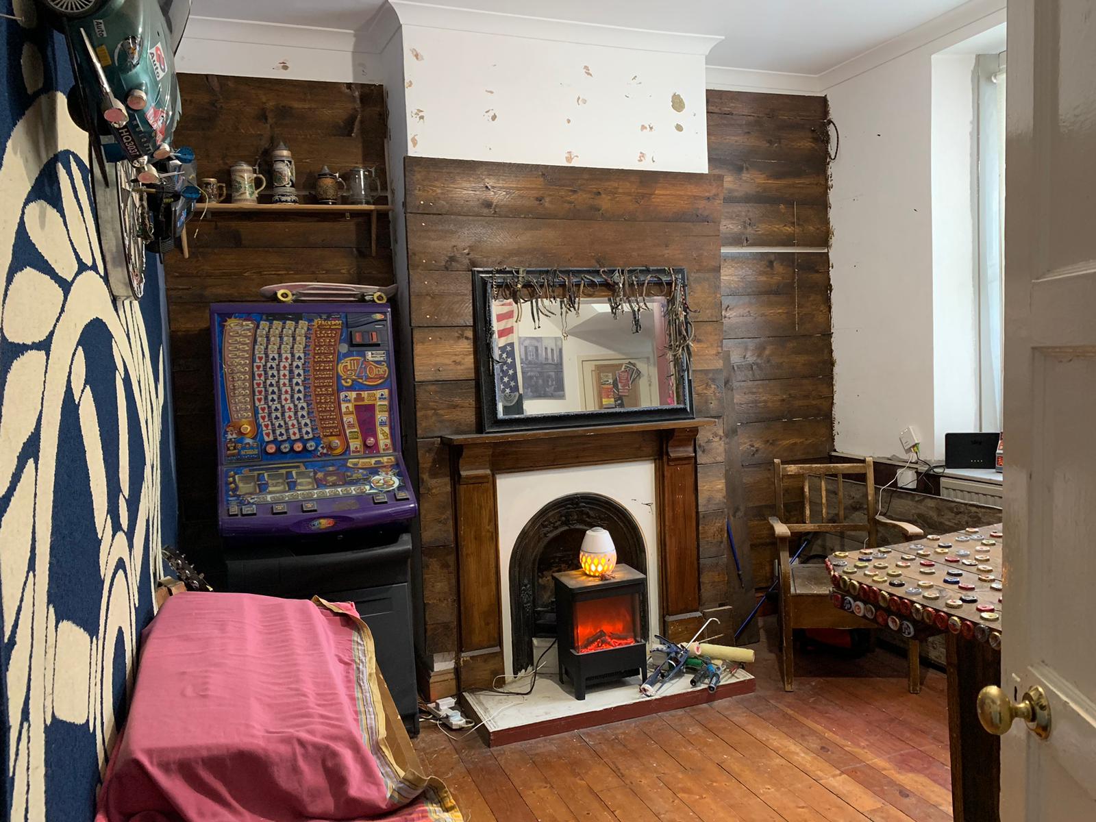 Spacious 2 Bedroom Terraced Property For Sale in Mount Pleasant